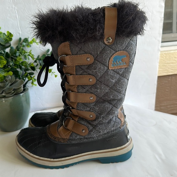 Sorel Tofino Felt Quilted Boots Gray/Black Women's Size 6.5 NL2113-242 - Picture 5 of 16